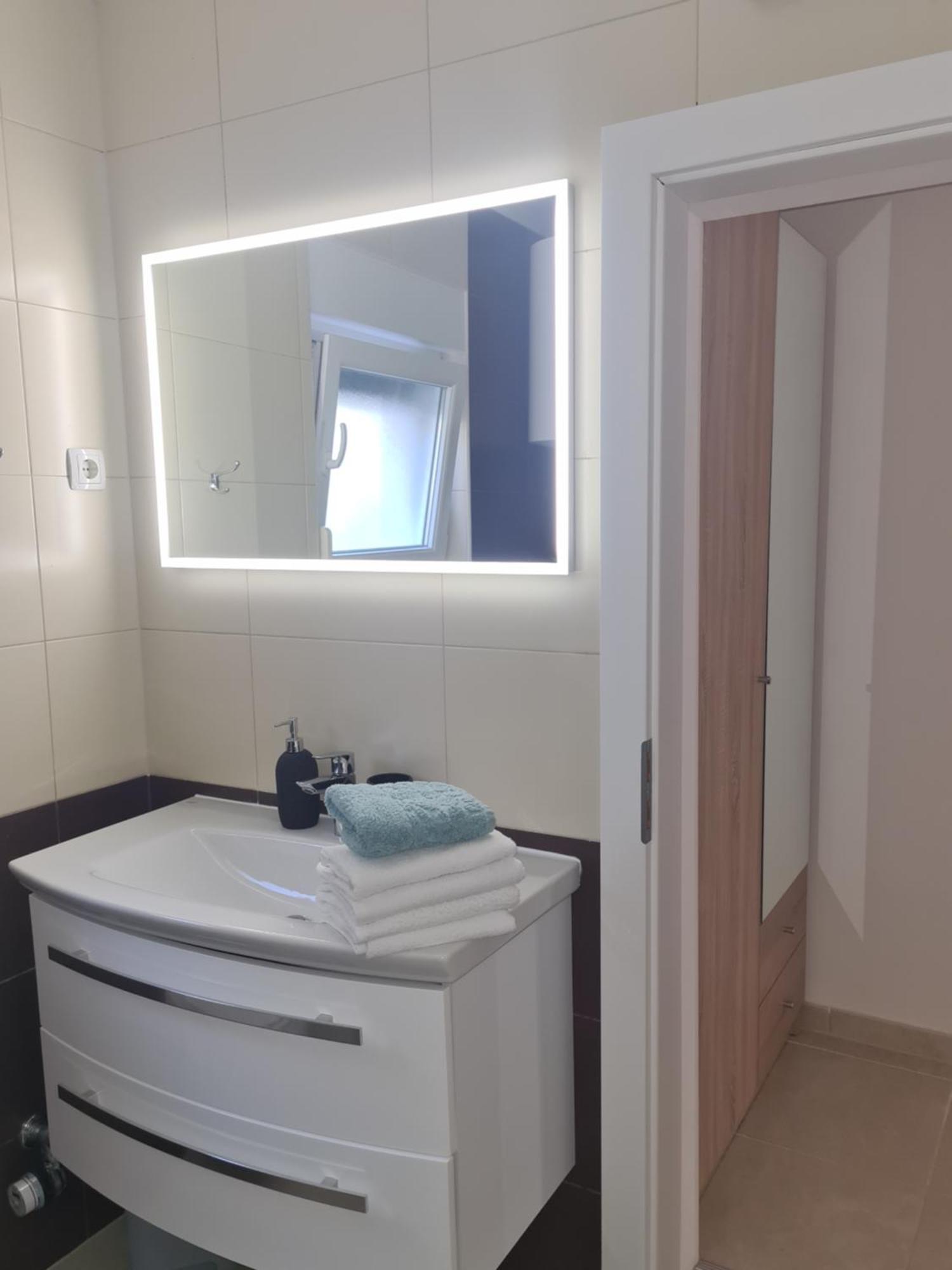 Modern Apartment Near The Sea-Mise Τρογκίρ Εξωτερικό φωτογραφία